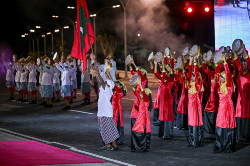 ހަވާ އެރުވުމާއެކު މިނިވަން ދުވަހުގެ ހެވިކަމާއި ކުޅިވަރުގެ ހަރަކާތްތައް ބާއްވައިފި