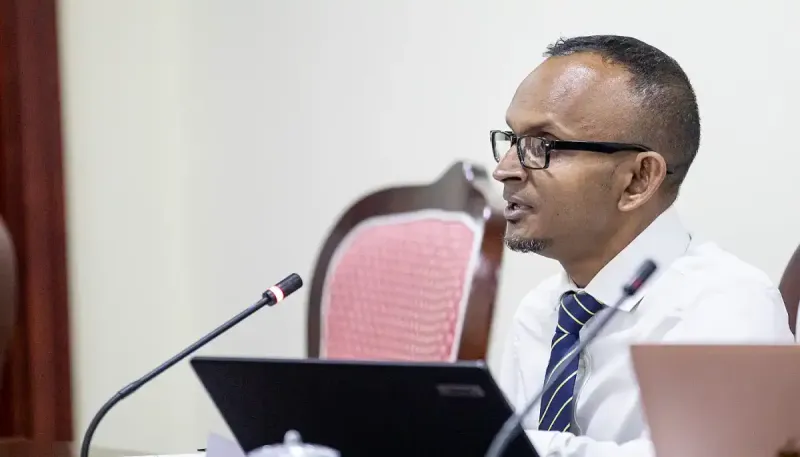 ރާއްޖޭގެ ލާމަރުކަޒީ ނިޒާމަށް މިއަދު ކުރިމަތިވެފައި މިވަނީ ވަރަށް ކަޅު އަނދިރި ދުވަސްތަކެއް: ޝަމާޢު