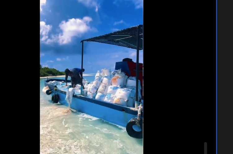 ފަޅުރަށަކުން ވެލި ނެގި ބަޔަކު ހުއްޓުވައި ވެލިތައް އަލުން އެ ރަށަށް އަޅުވައިފި