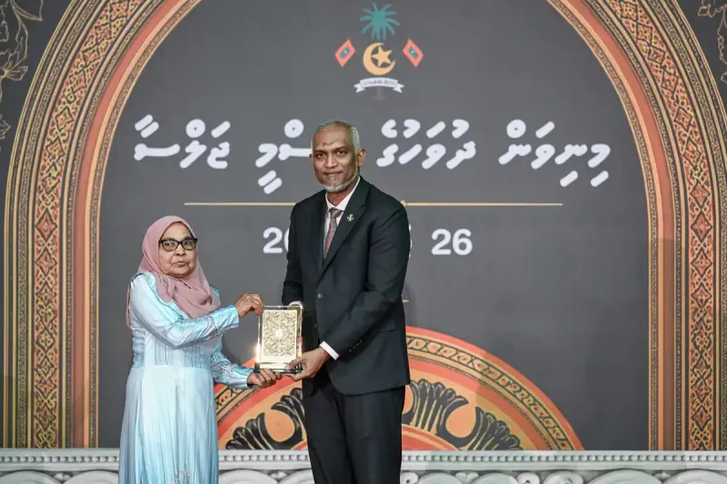 ދިވެހި ދައުލަތަށް ދިގު މުއްދަތަކަށް ޚިދުމަތް ކުރެއްވި 66 ބޭފުޅަކަށް ޝަރަފުގެ ބެޖާއި އައްޑަނަ ދެއްވައިފި
