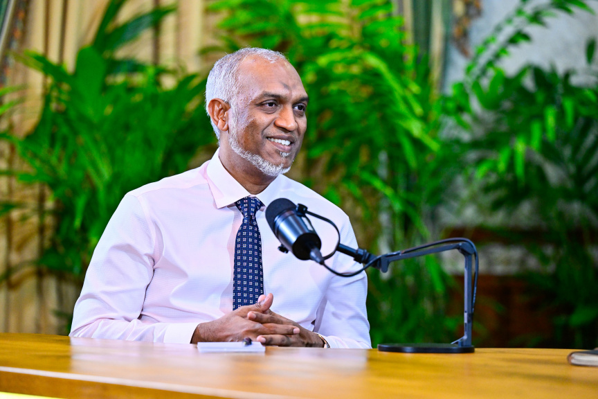 އެއް ލޯންޗުން އަނެއް ލޯންޗަށް އަރަން ޖެހުމުގެ މައްސަލަ ހައްލުކުރަން، ކުދިކުދި ޖެޓީތަކެއް ހަދާނެ: ރައީސް