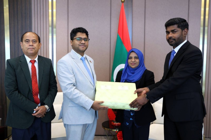 މި އަހަރު ވެސް ބަންގްލަދޭޝް ސަރުކާރުން ރާއްޖެއަށް އަނބު ހަދިޔާކޮށްފި