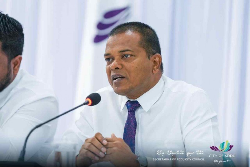 އައްޑޫގެ ތަރައްގީއަށް ސަރުކާރުގެ އެއްބާރުލުމެއް ނުލިބޭ، ކުރަނީ ޖެއްސުން: މޭޔަރު ނިޒާރު