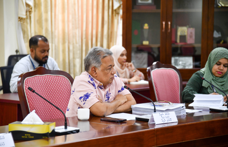 ފެނަކައިގެ އޮޑިޓް ރިޕޯޓާ ގުޅިގެން އިތުރު މުވައްޒަފުންނަށް ފިޔަވަޅު އަޅަން އަންގައިފި