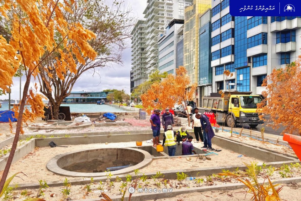 ބޮޑުތަކުރުފާނުމަގުގައި ފެންބޮޑުވަނީ ޕަމްޕު ސްޓޭޝަންގެ މަސައްކަތް ނުނިމޭތީ: އެމްޓީސީސީ