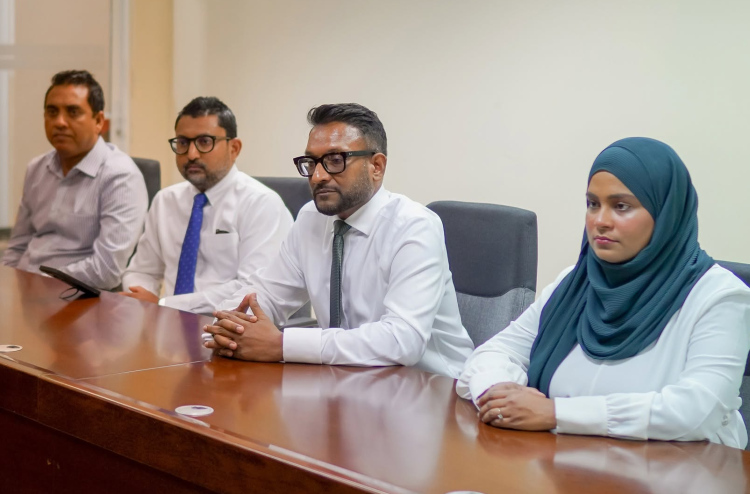 ފާމަސިސްޓުން ތަމްރީންކުރަން އެމްއެންޔޫއާ އެކު މަޝްވަރާކޮށްފި