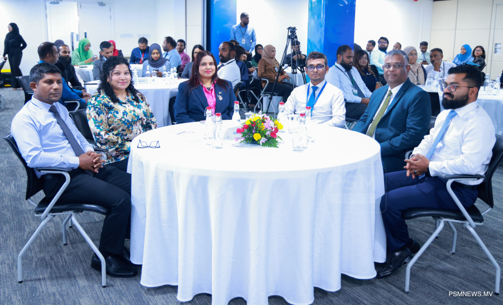 ނިމުނު ހަފުތާ: މާލޭގެ މަލަމައްޗަށް ހިތްގައިމުކަން، މިނިވަން އުފާ ކުލަގަދަކޮށް