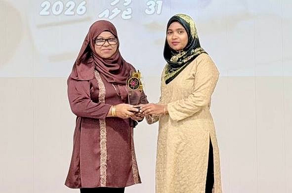 މަނަދޫ ޑަބްލިޔުޑީސީއާއި ސަރަނގު ޖަރީ ގުޅިގެން، މާޖެހުމުގެ ކޯހެއް ބާއްވައިފި