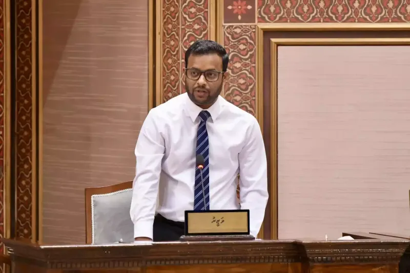 ރަށްރަށަށް ވަޑައިގެން 6 މަސް ދުވަހުން މަޝްރޫއުތައް ނިންމަވާނެ ކަމަށް ރައީސް ވިދާޅުވަނީ މިނިސްޓްރީން ބުނެގެންތޯ ކުރި ސުވާލަށް މިނިސްޓަރު މުއްތަލިބު ޖަވާބެއް ނުދެއްވި