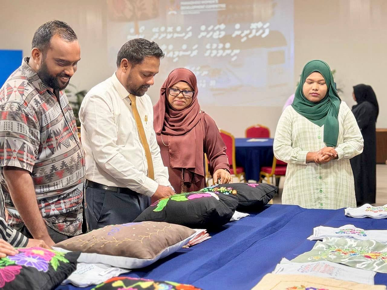 މަނަދޫ ޑަބްލިޔުޑީސީއާއި ސަރަނގު ޖަރީ ގުޅިގެން، މާޖެހުމުގެ ކޯހެއް ބާއްވައިފި