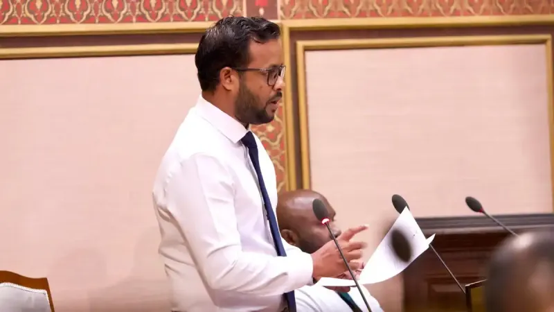 މާލެ ސިޓީ ކައުންސިލަށް ލިބޭ އުޅަނދުފަހަރުގެ ފީ ސަރުކާރުގެ ބަޖެޓަށް ލިބޭނެ އިންތިޒާމެއް ހަމަޖައްސައިދިނުމަށް މިނިސްޓަރު މުއްތަލިބު އެދިވަޑައިގެންފި