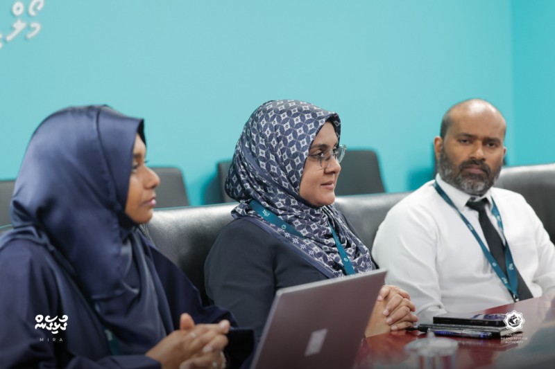 ޓެކްސް ދައްކަން ގޮންޖެހުން ދިމާވުމުން، ދެމެހެއްޓެނިވިކޮށް ނިޒާމު ހިންގަން ގުޅިގެން މަސައްކަތް ކުރާނަން: ޓެކްސް ކޮމިޝަނަރު