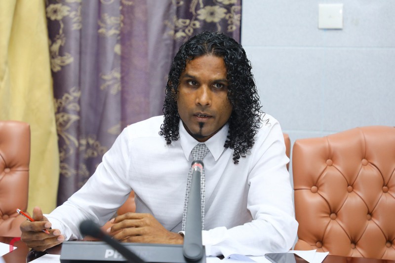 ކުންފުނިތަކުން މުވައްޒަފުން ވަކިކުރަނީ ޕީއެންސީގެ ސްޓިއަރިން ކޮމިޓީން އަންގާ ގޮތަށް: ޔައުގޫބް