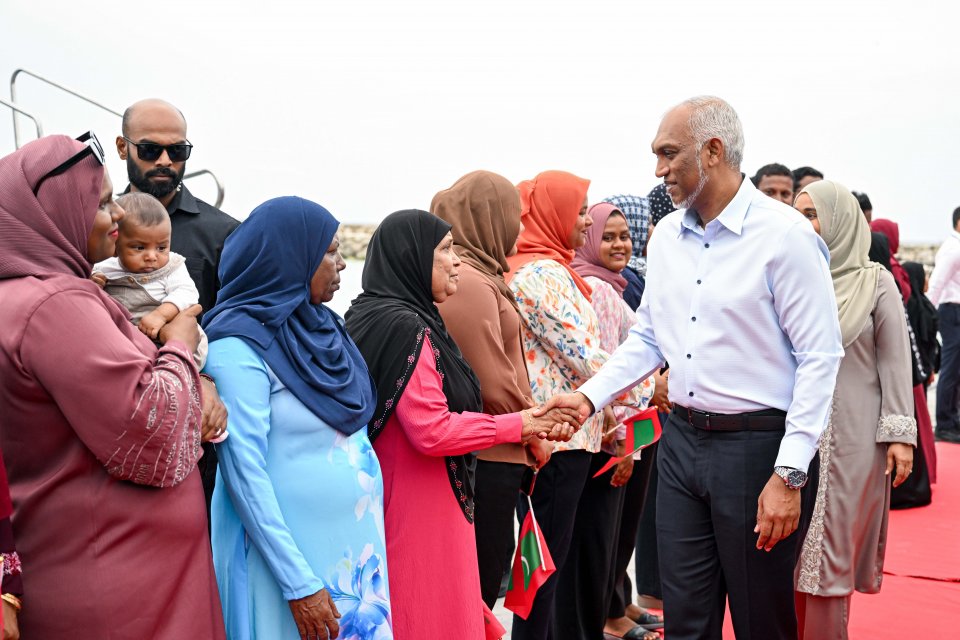 ރައީސްގެ ދެކަނބަލުން އުކުޅަހަށް ކުރެއްވި ދަތުރުފުޅަށްފަހު މާލެ ވަޑައިގެންފި