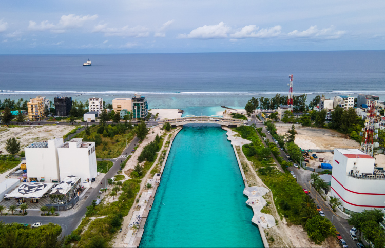 އާއްމު ތަނެއްގައި ހިންދޫދީނުގެ އަޅުކަން ކުރި ނޭޕާލް އަންހެނަކު ހައްޔަރުކޮށްފި