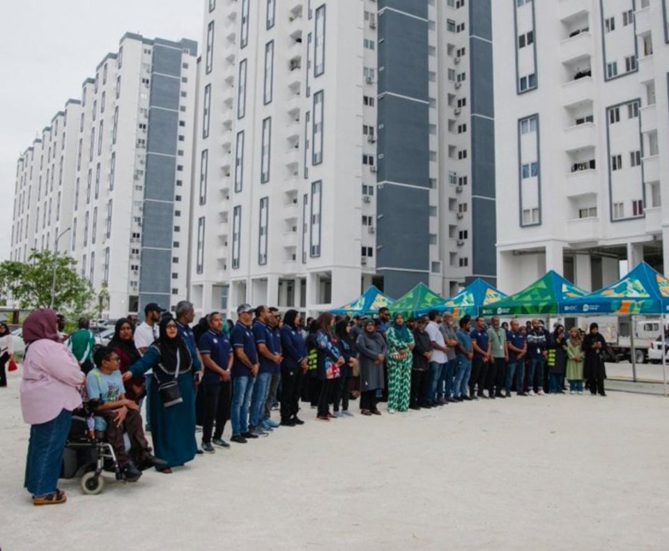 "އަމާން" ޓަވަރުތައް ހިމެނޭ ސަރަހައްދު ސާފުކޮށް 670 ޓަނުގެ ކުނި ނަގައިފި
