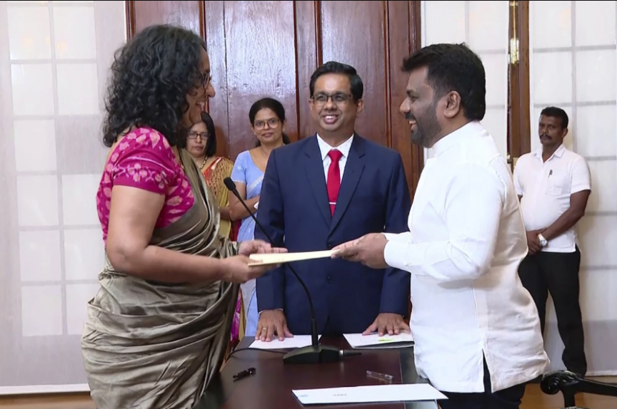 ޑިސާނަޔަކަގެ އިންގިލާބީ ބަދަލުތައް: ލަންކާގެ އިގުތިސާދު ކޮޅަށްޖަހައި، ކޮރަޕްޝަނުގެ މޫތައް ލުހެލަނީ