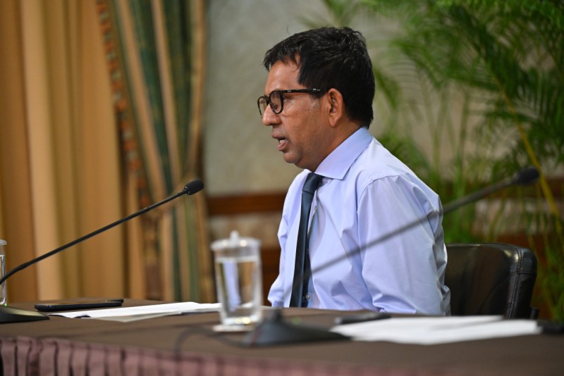 ޑޮލަރު ތާށިކަމަށް ބުނެ، އިދިކޮޅުން ވާހަކަ ދައްކަނީ މުޒާހަރާއަށް މީހުން ނެރެން: ސައީދު