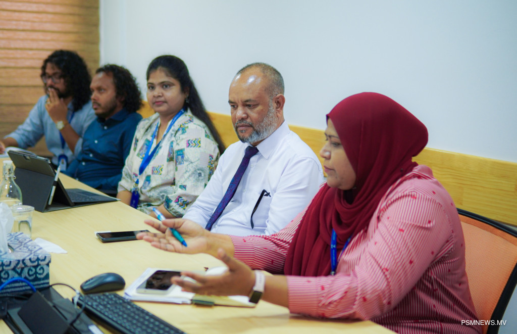 ފާމަސިސްޓުން ތަމްރީނުކުރަން ވިލާ ކޮލެޖާއެކު މަޝްވަރާކޮށްފި