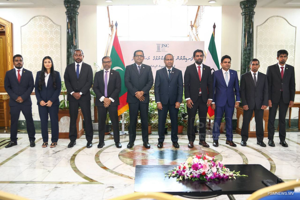 "ކޯޓުތަކަށް އައްޔަންކުރި ފަނޑިޔާރުންނާއެކު މަސައްކަތްތައް ހަލުވިވާނެ"