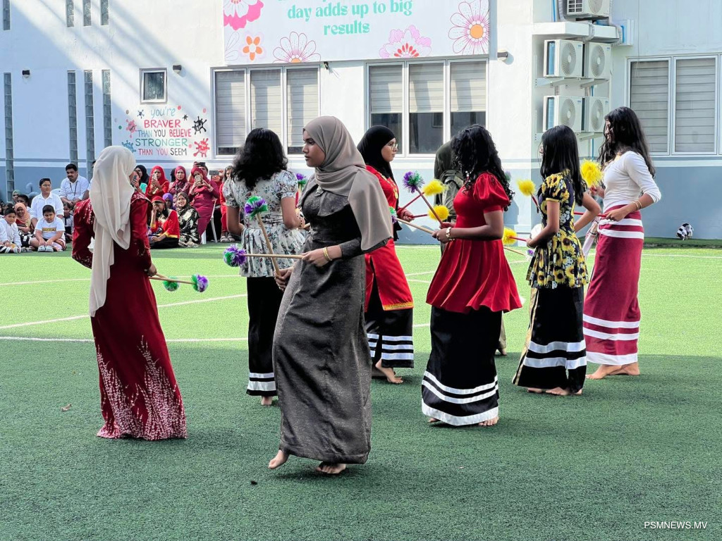 ސްކޫލުތަކުގައި ޤައުމީ ދުވަސް ފާހަގަކޮށްފި