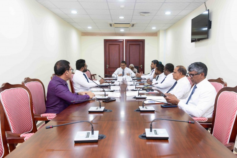 ނޫސްވެރިންނަށް ފާޑުކިއުމަށް ފަހު، މެންބަރުންގެ އިންޝުއަރެންސް މައްސަލައިގައި އެލައިޑާ ބައްދަލުކުރީ ސިއްރުން