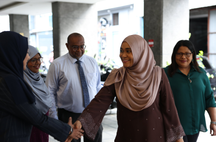 އޮފީހެއްގެ އުފެއްދުންތެރިކަން ރަނގަޅުވާނީ މުވައްޒަފުންގެ މެދުގައި ތަފާތުކުރުން ހުއްޓާލައިގެން: ސާޖިދާ