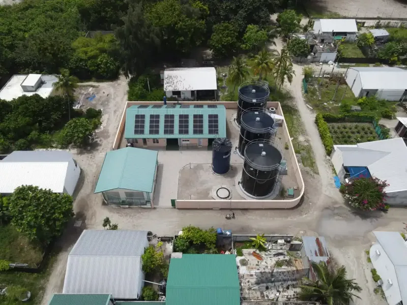 ކުރީގެ ރައީސް ސޯލިހުގެ ސަރުކާރުގައި، ނެއްލައިދޫގައި ކުރިއަށްގެންދިޔަ ފެނާއި ނަރުދަމާ ނިޒާމު ގާއިމުކުރުމުގެ މަޝްރޫއުގެ އަމަލީ މަސައްކަތް ނިންމައިފި