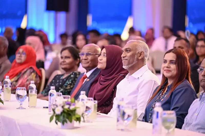 ގެއްލުނު ތިން ދިވެހިން ހޯދަން ބޭރުގެ އެހީ ހޯދުމަށް ސަރުކާރުން ކުރާ މަސައްކަތް ސާފުކުރަން މިނިސްޓަރަށް ދެންނެވުމުން ޖަވާބެއް ނުދެއްވި