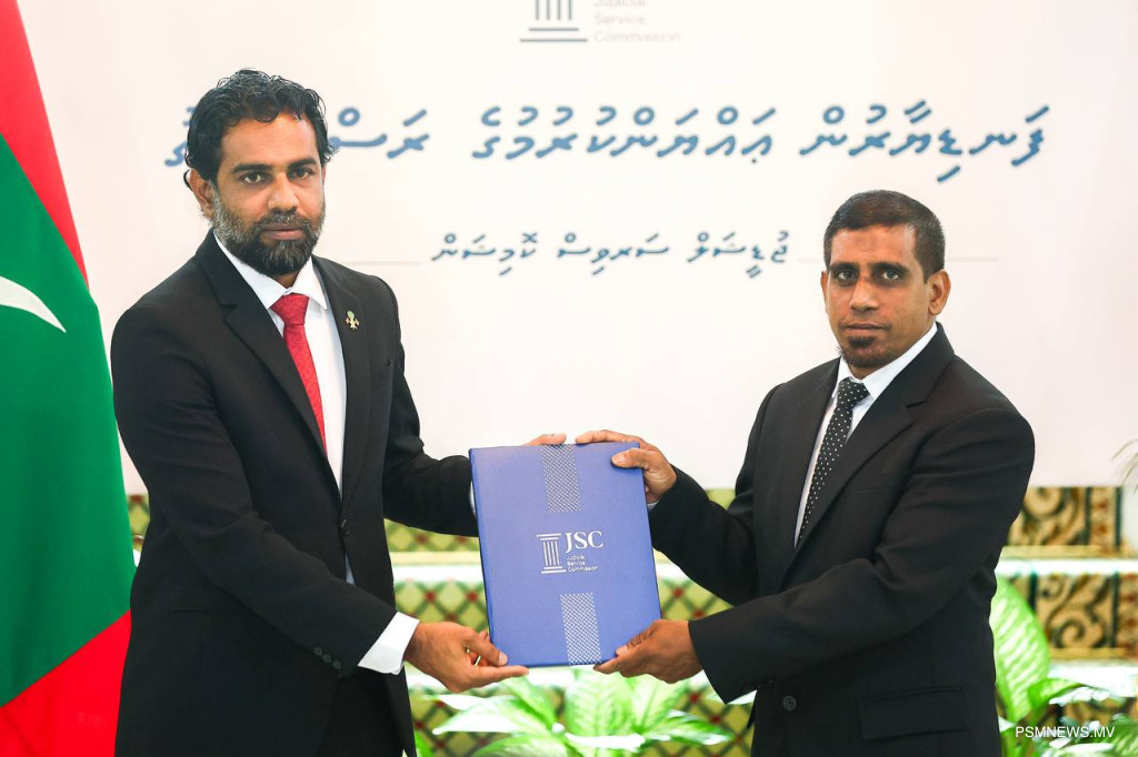 ސިވިލް ކޯޓާއި ކްރިމިނަލް ކޯޓަށް އައްޔަންކުރެއްވި ފަނޑިޔާރުން ހުވާކުރައްވައިފި