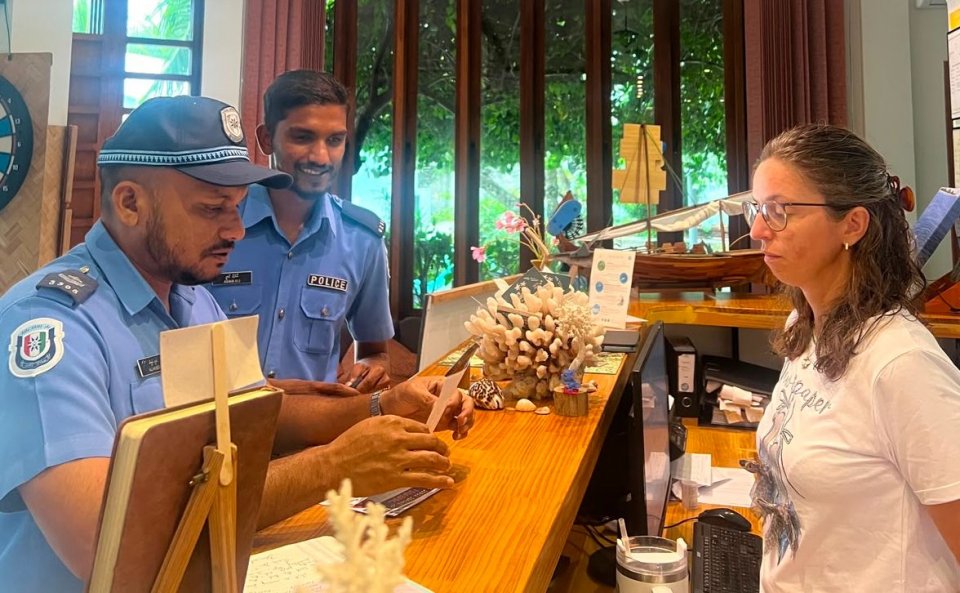 ކަމަދޫ ގެސްޓުހައުސްތަކަށް ފުލުހުން ޒިޔާރަތްކޮށް މައުލޫމާތު ދީފި