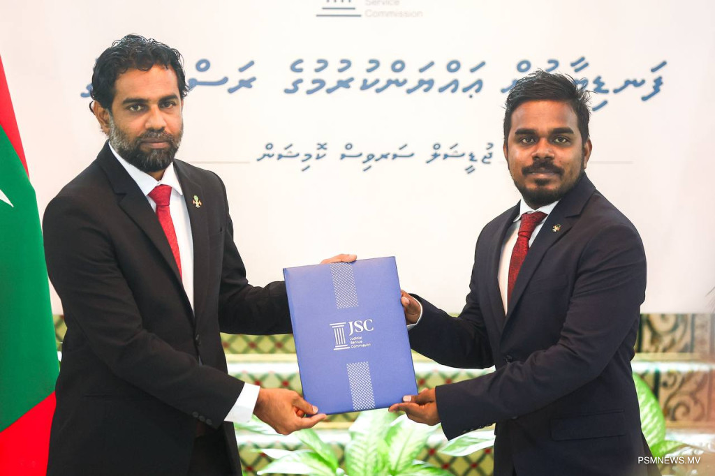 ސިވިލް ކޯޓާއި ކްރިމިނަލް ކޯޓަށް އައްޔަންކުރެއްވި ފަނޑިޔާރުން ހުވާކުރައްވައިފި