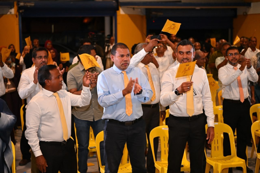 ރިޔާސީ ރޭހަށް ނުކުންނަވަން ޝާހިދު އެމްޑީޕީގެ ރައީސްކަމުން އިސްތިއުފާ ދެއްވައިފި