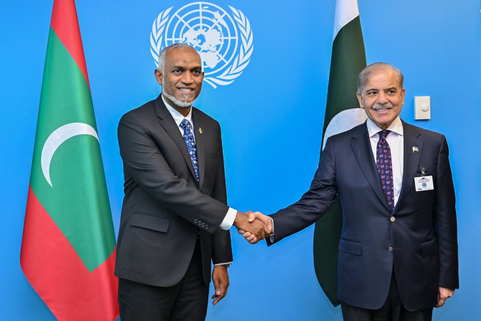 ރައީސް، ޕާކިސްތާނުގެ 79 ވަނަ މިނިވަން ދުވަހުގެ ތަހުނިޔާ ފޮނުއްވައިފި