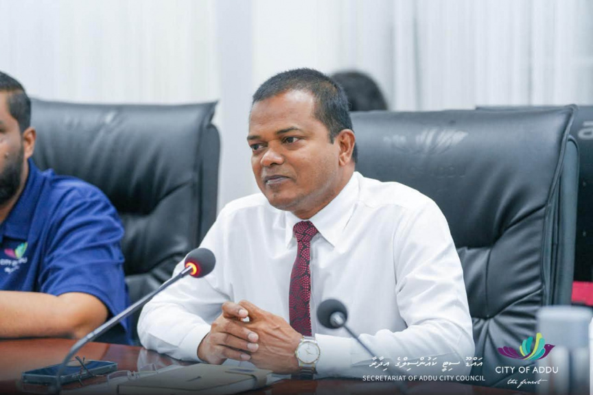 އައްޑޫ ފެނަކަ ބްރާންޗުން 90އާ ގާތަށް މުވައްޒަފުން ވަކިކޮށްފި، އެކަން ކުރަނީ ސިޔާސީ އޯޑަރަށް: ނިޒާރު