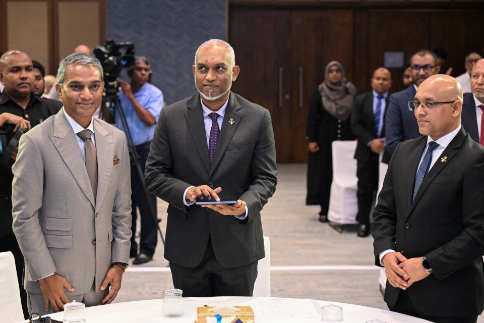 މޯލްޑިވްސް ޕްރިމިއަރ ބޭންކު ރަސްމީކޮށް އިފްތިތާޙްކޮށްފި