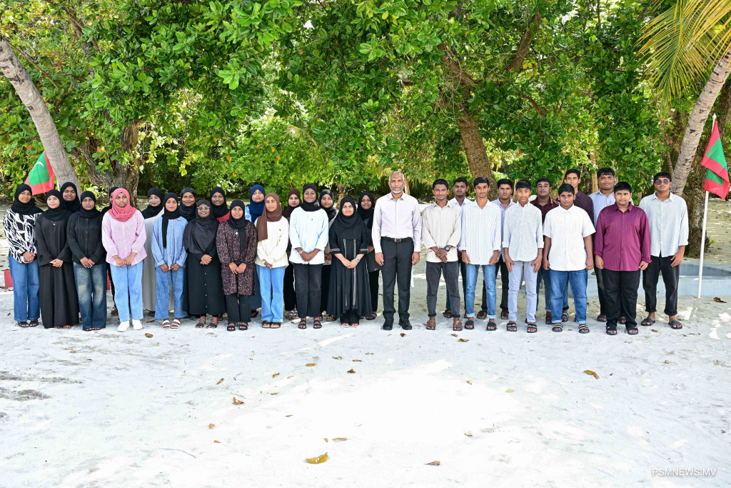"ޤައުމުގެ މުސްތަޤުބަލާމެދު ކިޔަވާ ކުދިން ވިސްނުމަކީ އުއްމީދެއް"
