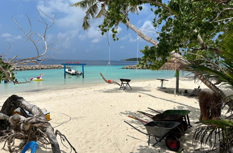 ކެންދޫ ސްކޫލްގެ ސްކައުޓް ކޭމްޕަށް ގެންދިޔަ ގިނަ އަދަދެއްގެ އެއްޗެހި ވަގަށް ނަގައިފި