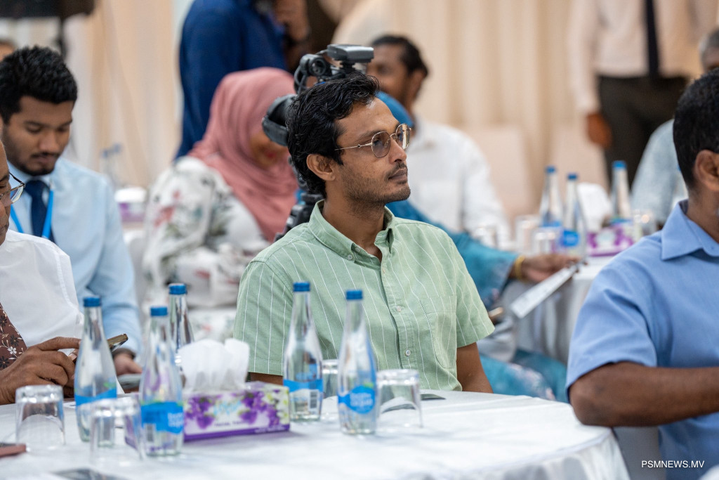 "މަސްވެރިންނަށް ދިމާވާ ދަތިތައް ހައްލުވާނީ ސިނާއަތް ބާރުވެރިކޮށްގެން"