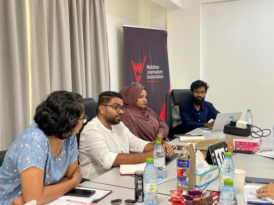 ޑޮލަރު ރޭޓު މީޑިއާގައި ރިޕޯޓުކުރުން މަނާކުރާ އިސްލާހު އެމްޖޭއޭ އާ ޓީއެމް އިން ކުށްވެރިކޮށްފި
