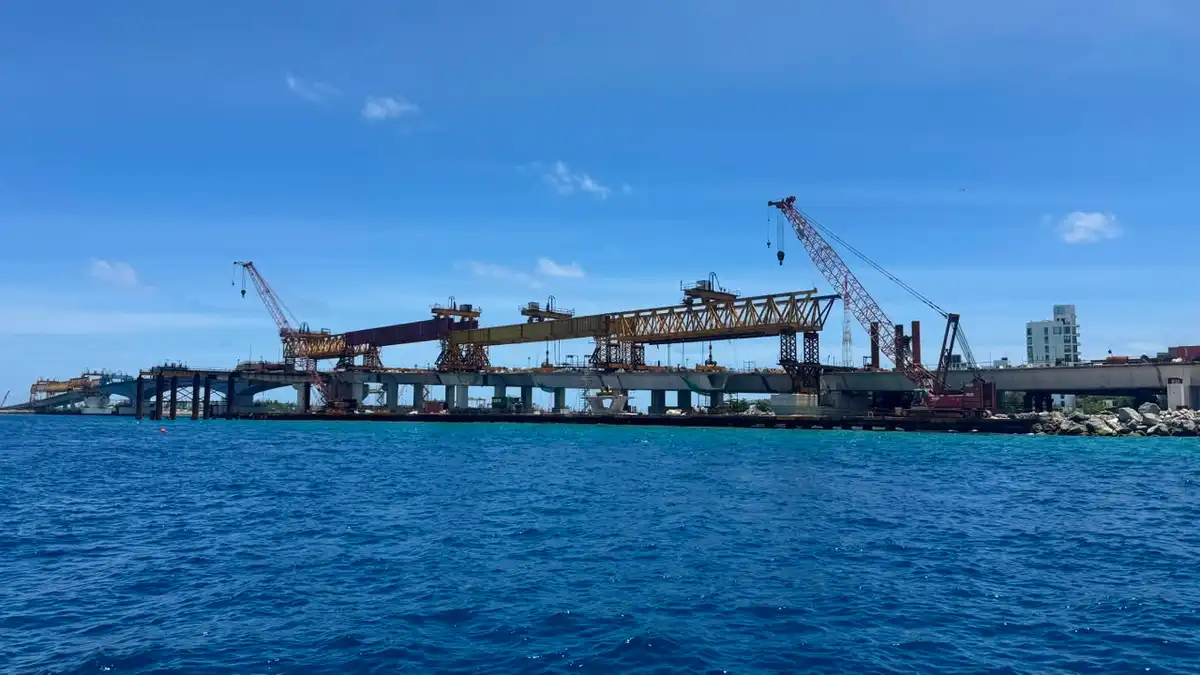 ތިލަމާލެ ބްރިޖު މަޝްރޫއުގެ ދަށުން މާލެ އާއި ވިލިމާލެ ގުޅުވާލާ ފަހު ސެގްމަންޓްގެ މަސައްކަތް ކުރިއަށް ގެންދަނީ