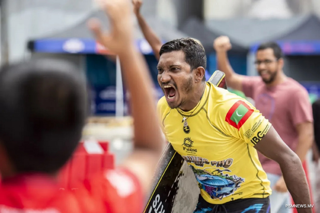 މޯލްޑިވްސް ޕްރޯ: ޚުޝްރުވާންއާއި އާމިން ސެމީއަށް