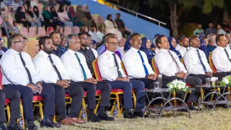 ރައީސް މުއިއްޒު މަސައްކަތް ކުރައްވަމުން ގެންދަވަނީ ދިވެހިރާއްޖެ ރޫޅާލަން: ރައީސް ނަޝީދު