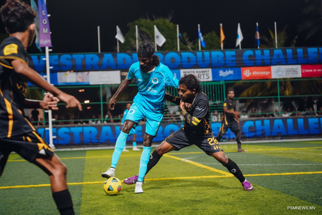 ޗެމްޕިއަން ޔުނައިޓެޑް ދިގުވާންޑޮ ސެމީއަށް!