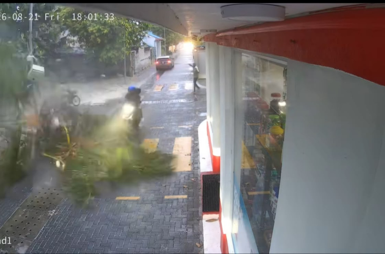 ރުކެއް ވެއްޓި ހަނިގޮތަކަށް ބަޔަކު ސަލާމަތްވެއްޖެ