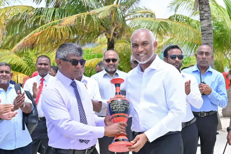 ކައުންސިލްތަކުގެ ބިންތައް އަތުލެވޭ ގޮތަށް ހުށަހަޅާފައިވާ ބިލަކީ އަލުން މަރުކަޒީ ވުޒާރާތަކުގެ ދަށަށް ބާރުތައް ޖަމާކުރުމަށް ސިޔާސީ މަގުސަދެއްގައި ހުށަހަޅާފައިވާ ބިލެއް: ހޯރަފުށީ ކައުންސިލް