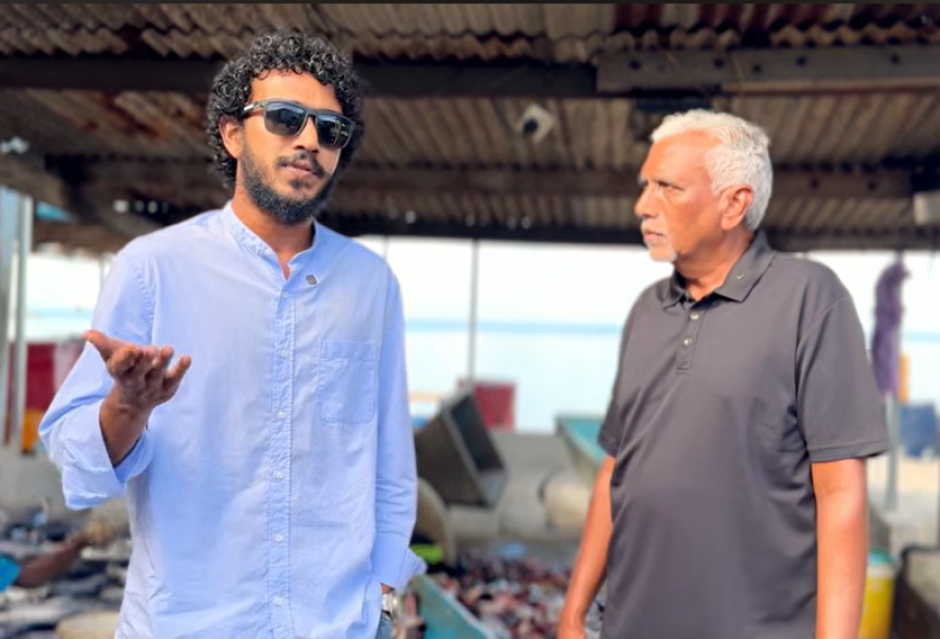 ކިޔަވައިދެމުން، ރިހާކުރާއި ވަޅޯމަސް ވެސް ތައްޔާރުކުރަމުން މުޅިން ވެސް ފައިދާ
