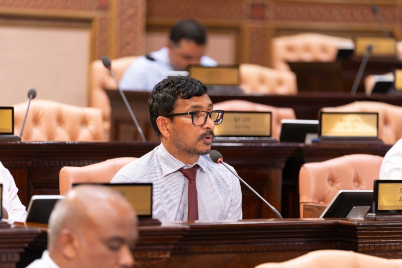 ފަތުރުވެރިކަމުގެ ދާއިރާއާ މަޝްވަރާނުކޮށް ބޭރުގެ ޓުއާ އޮޕަރޭޓަރުން އަތުން ޖީއެސްޓީ ނަގާ ބިލު ކޮމިޓީން ފާސްކޮށްފި
