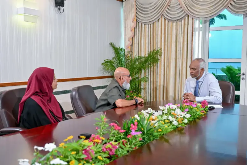 ރައީސް މުއިއްޒުއާ ވަކިވަކިން ބައްދަލުކުރާ "ރައްޔިތުންގެ އަޑު" ސިލްސިލާގެ އިތުރު ބައްދަލުވުންތަކެއް ކުރިއަށް ގެންގޮސްފި