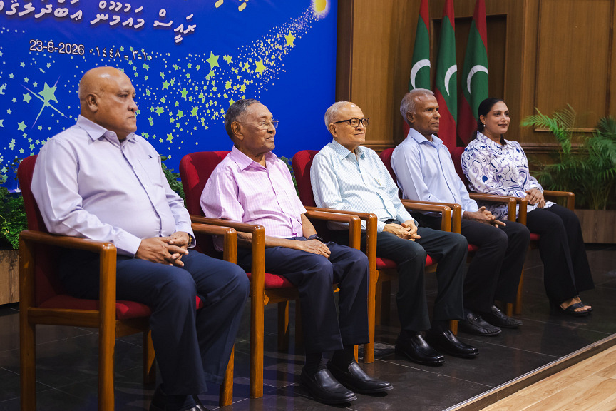 ދިވެހިން ވާހަކަ ދައްކަން ޑރ. ޙަސަން ޙަމީދުގެ އިލްތިމާސެއް: "އެންމެ ރަނގަޅަށް ޝުއޫރު ފާޅުކުރެވޭނީ މާދަރީ ބަހުން"